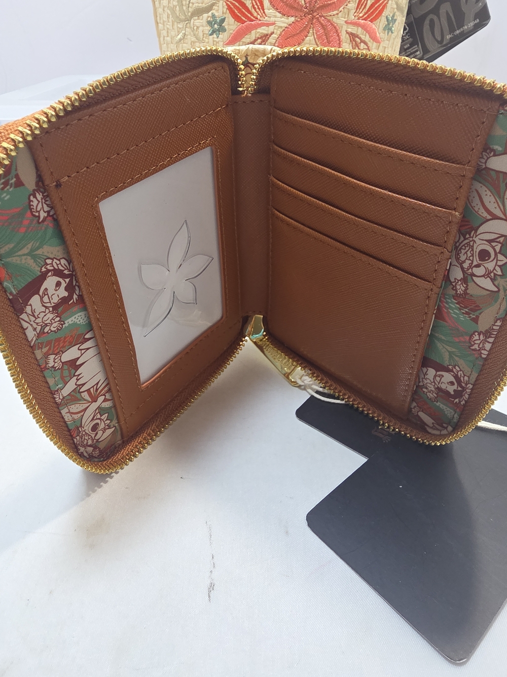 Loungefly Disney Lilo & Stitch Hula Floral Bucket Crossbody Bag & Wallet NWT - Picture 5 of 7